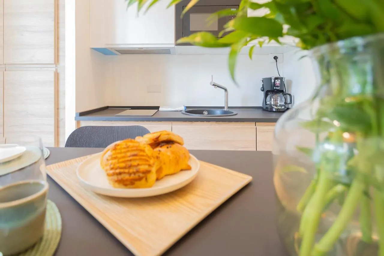 Enchanted Como Lake - Tremezzo Apartments By Rent All Como